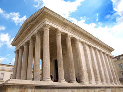 Photograph of the Roman temple Maison Caree in Nimes, France. Photo by Danielle MacDonald